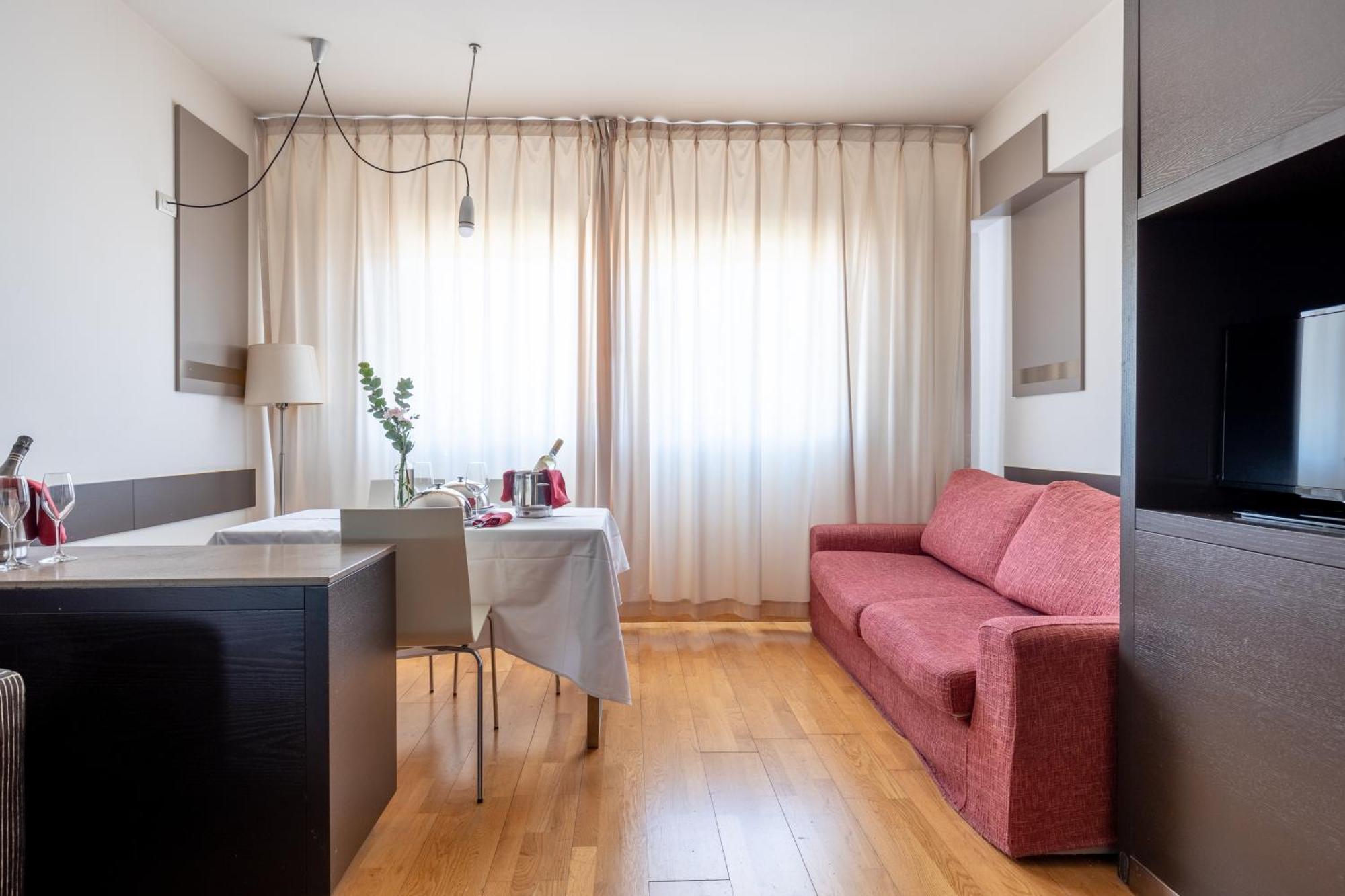 Wall Art Hotel & Residence Prato  Esterno foto