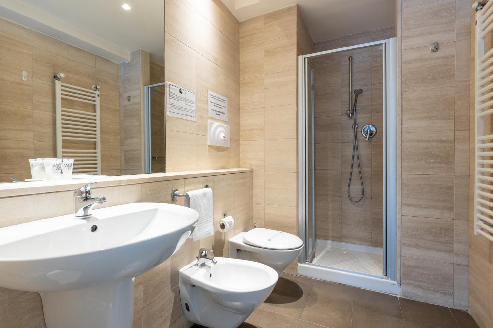 Wall Art Hotel & Residence Prato  Esterno foto